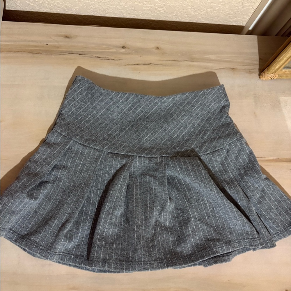 H&M Gray Skater Skirt